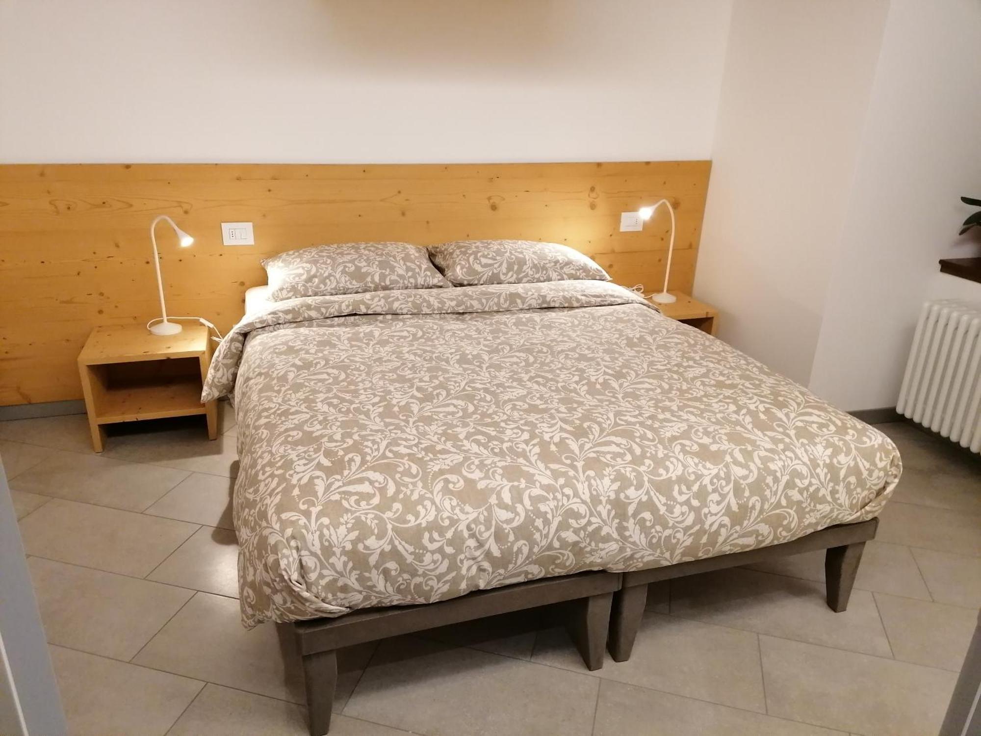 Old Town Apartments Тирано Стая снимка