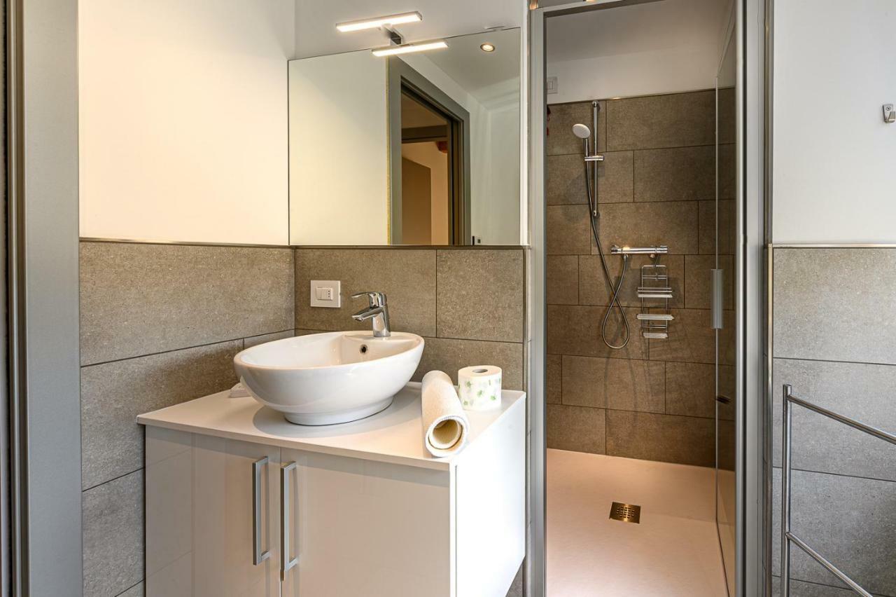 Old Town Apartments Тирано Екстериор снимка